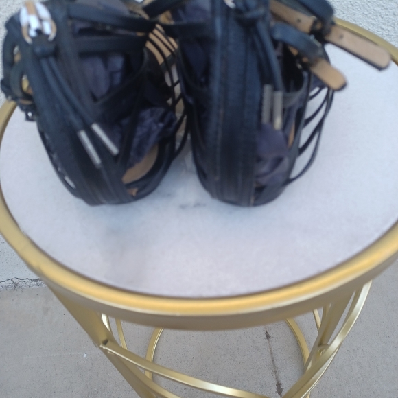 L.A.M.B. black/white scrappy beaded toe sandals 7M - Picture 3 of 5